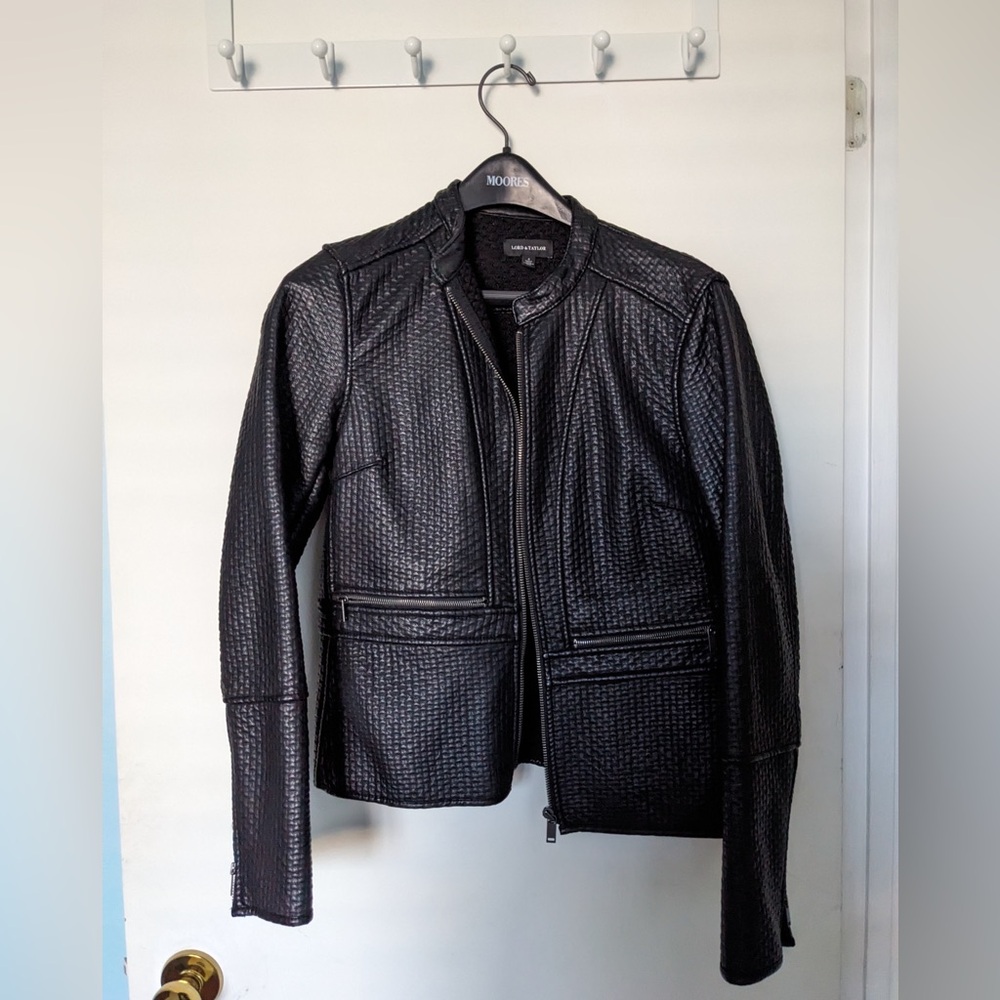 Lord & Taylor black jacket size 4